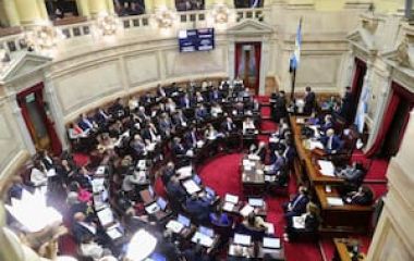 se-aprobo-la-ley-bases-en-el-senado-de-la-nacion-B6PBUTIQHRHT5IQDADE25H54VE.JPG